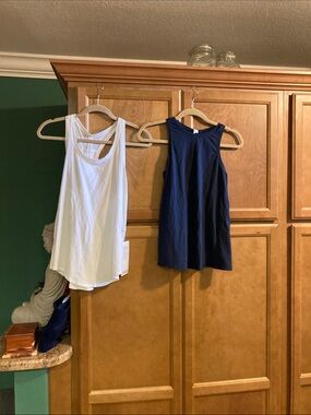 Bundle of Lululemon nwt love tank and Lululemon all tied up tank size 2